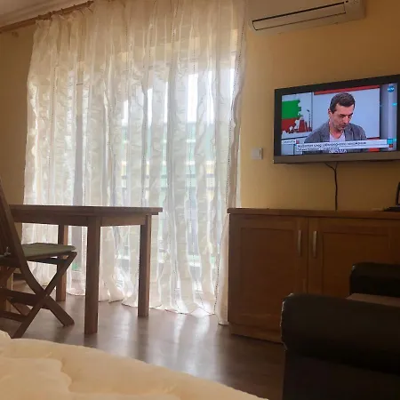 самостоятелно студио в комплекс Pretty House влас сезон 2021 г Sveti Vlas